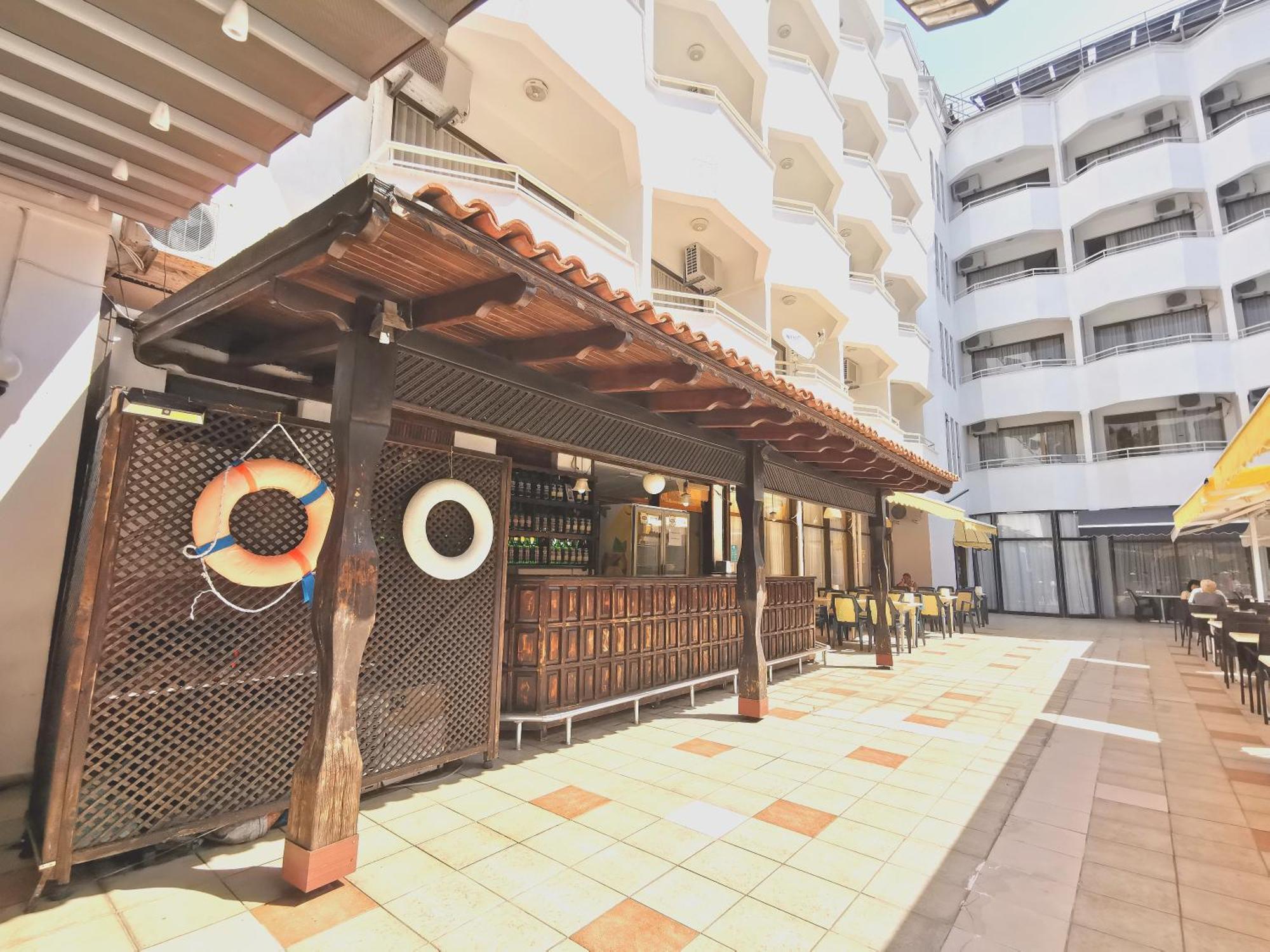 Intermar Hotel 말마리스 외부 사진